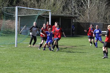 Bild 112 - Frauen am 10.4.11